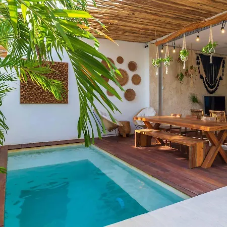Luum - Majestic Villa With Private Pool And Parking
